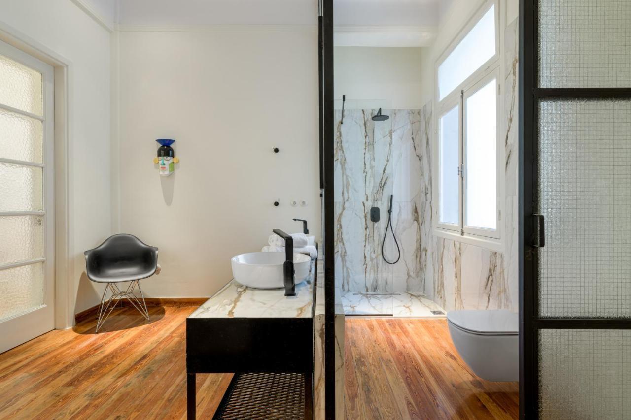 Your 4 Bdrm Dream House Acropolis View & Jacuzzi Атина Екстериор снимка